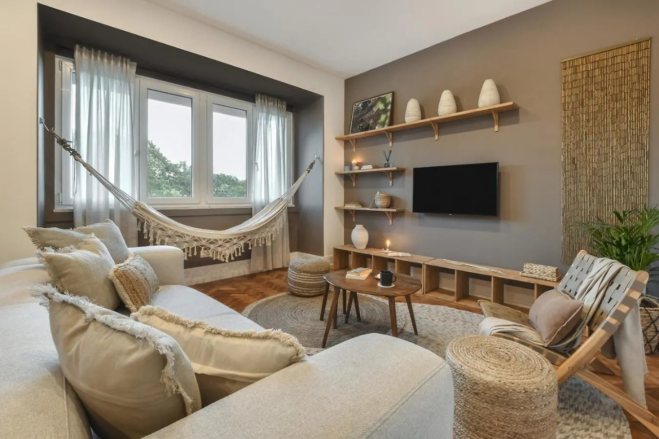 Apartment Nusa - 2 Bedrooms And Balcony In Santo Antonio Lisbon Portugal