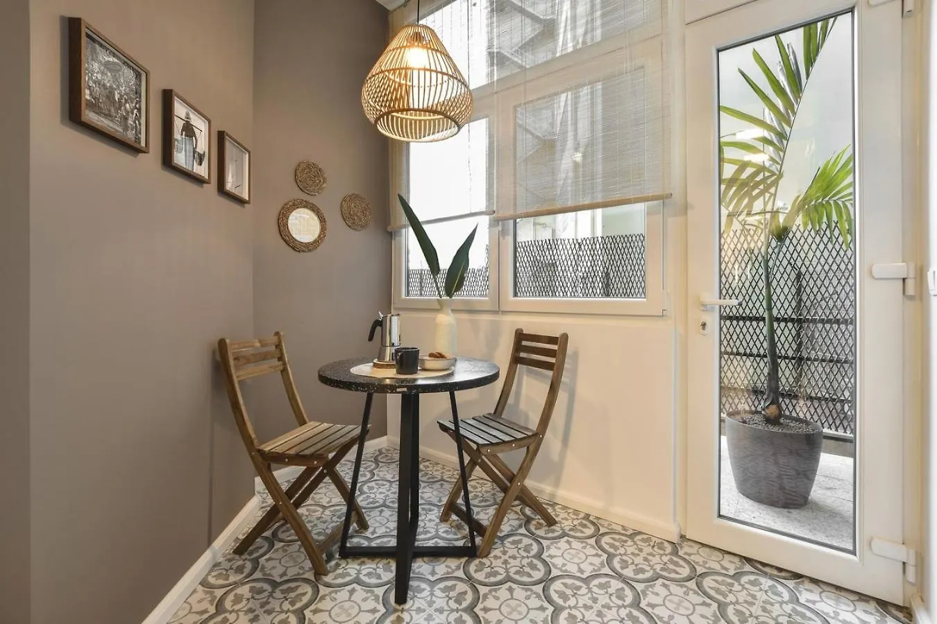 Nusa - 2 Bedrooms And Balcony In Santo Antonio Lisbon 0*,  Portugal