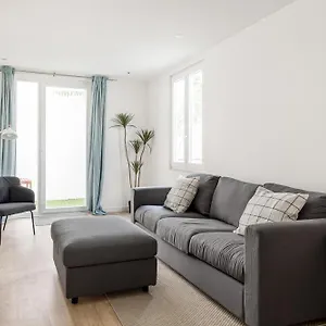 Joivy Minimalistic W Patio In Principe Real Apartamento