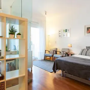 Apartment Santa Catarina - No Centro Da Com Garagem, Perto Do Timeout Market, Lissabon