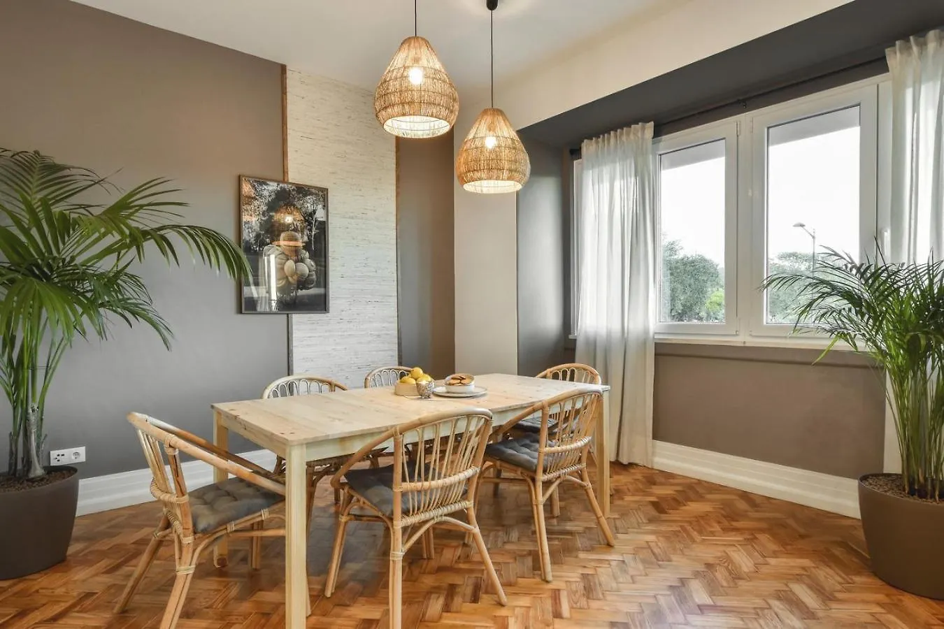 Nusa - 2 Bedrooms And Balcony In Santo Antonio Lisbon Apartment
